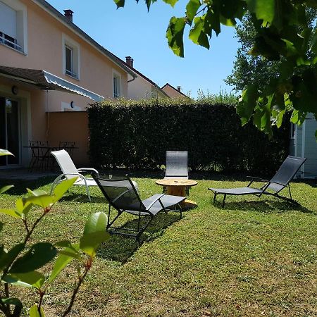 Appartement T3 A Belley Au Calme Avec Jardin Privatif Exterior photo