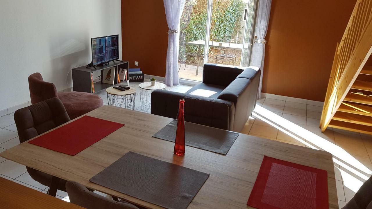 Appartement T3 A Belley Au Calme Avec Jardin Privatif Exterior photo