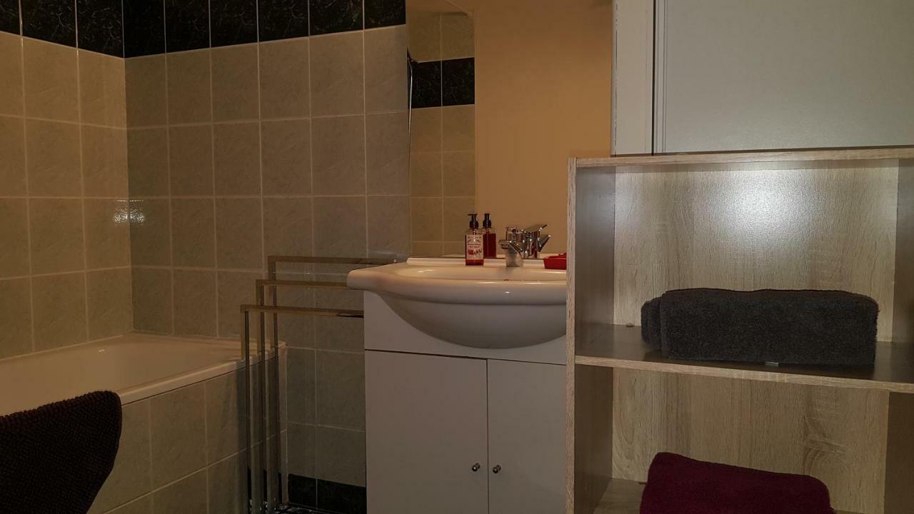Appartement T3 A Belley Au Calme Avec Jardin Privatif Exterior photo